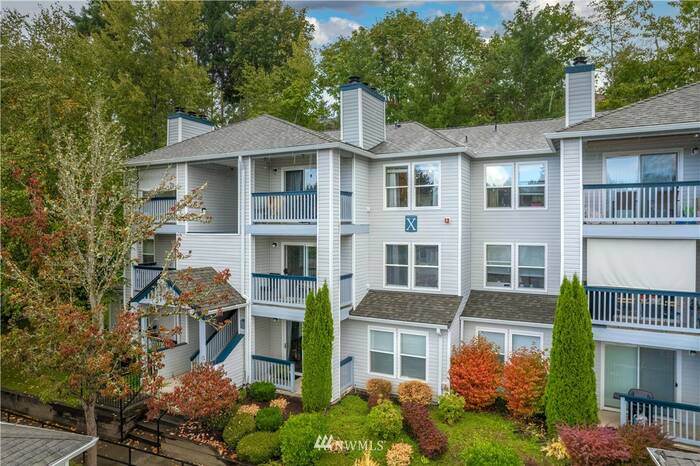 Lead image for 33020 10th Avenue SW #X302 Federal Way