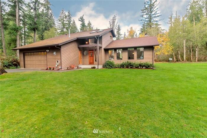 Lead image for 19603 Edwards Road E Lake Tapps