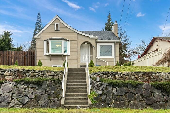 Lead image for 607 Ford Avenue Bremerton