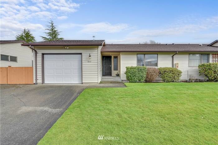 Lead image for 2755 Roosevelt Avenue Ct #B-2 Enumclaw