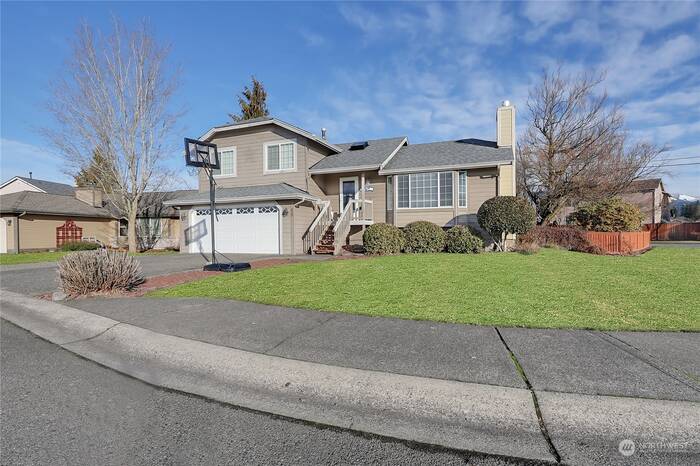 Lead image for 423 Jewell Street Enumclaw