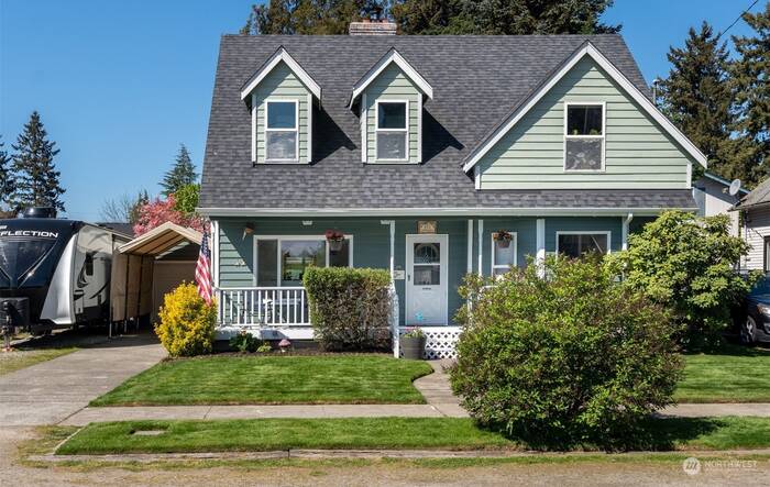 Lead image for 504 9th Street NW Puyallup
